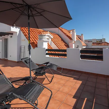 Atico Duplex Con Terraza شقة