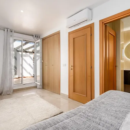 Atico Duplex Con Terraza * مانيلفا